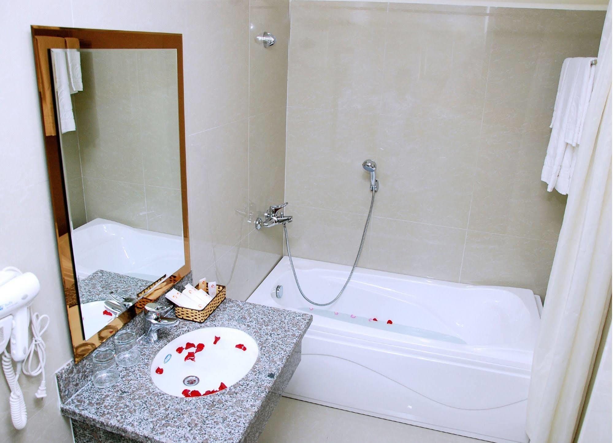 Sea Front Hotel Da Nang Eksteriør billede